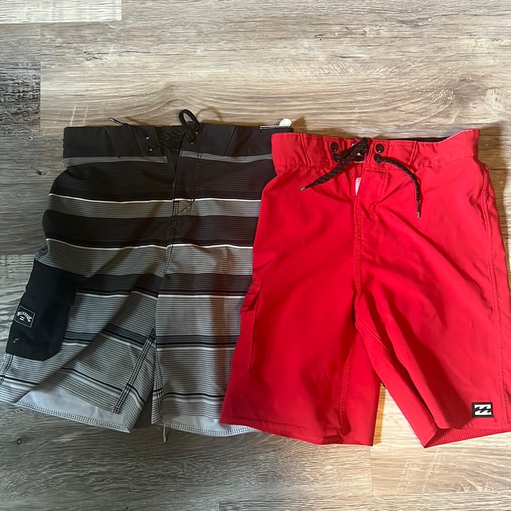 Billabong size 6 swim trunks. Excellent condition
